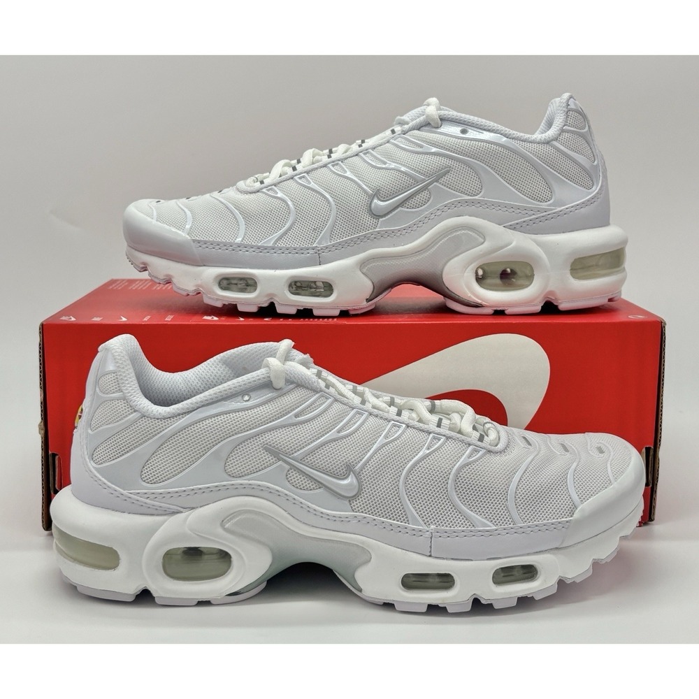 Nike Women's Air Max Plus Triple White Size 6.5 DM2362‎ 100